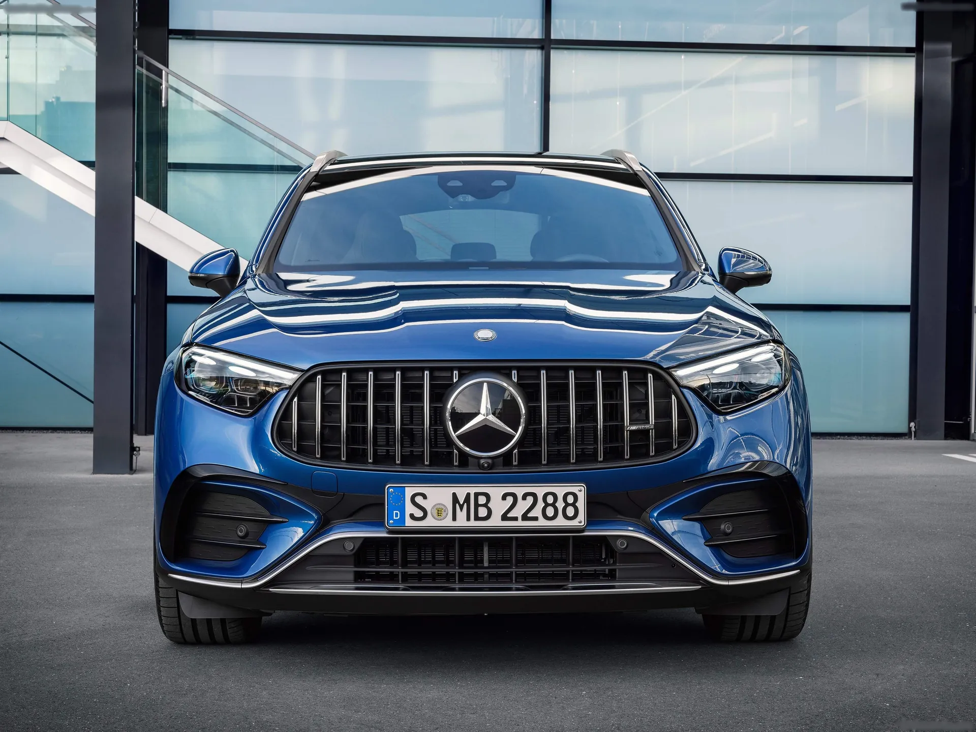 Mercedes-Benz GLC43 AMG (2024) - Front