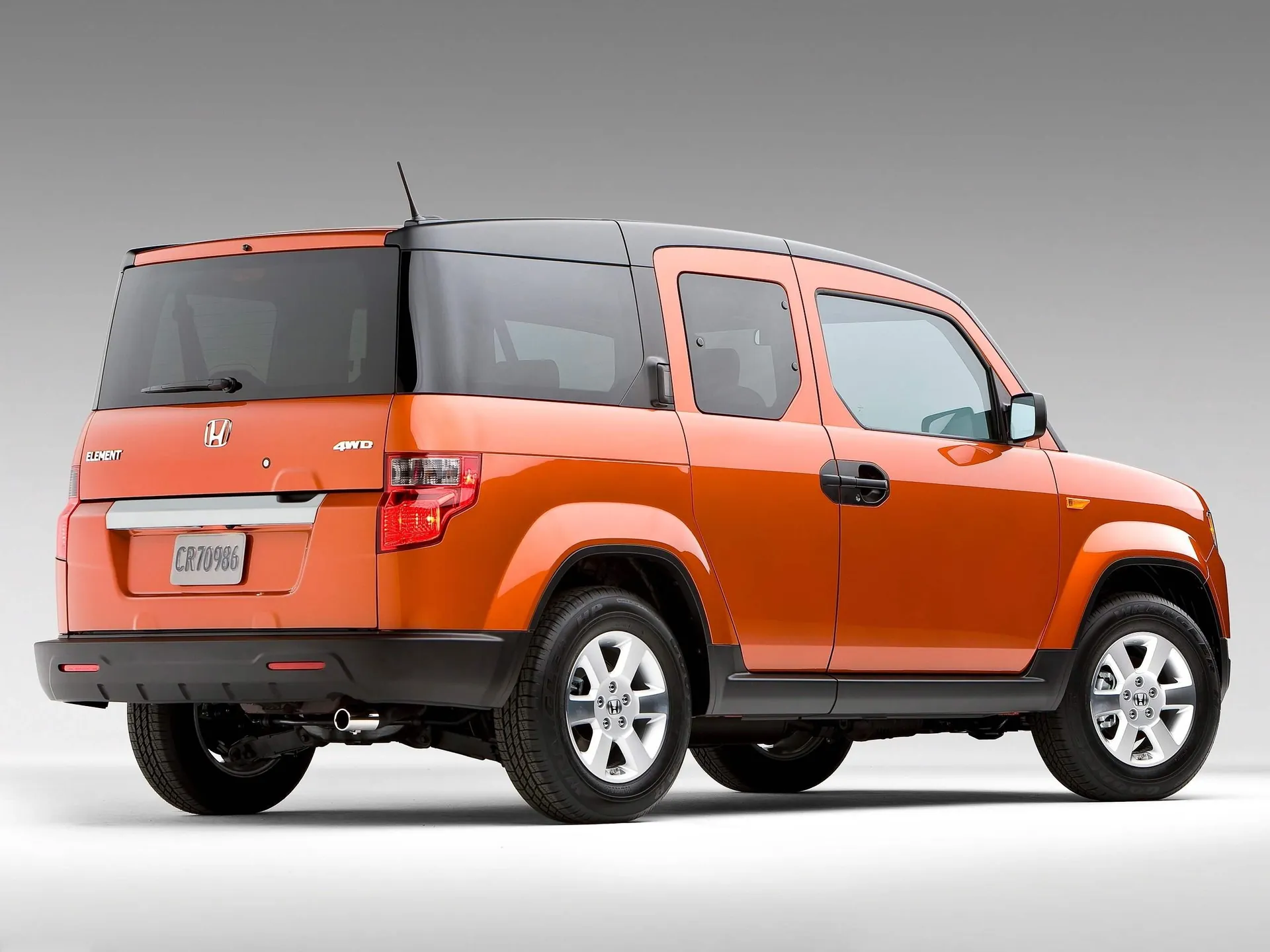 Honda Element (2009) – zadní tříčtvrteční pohled