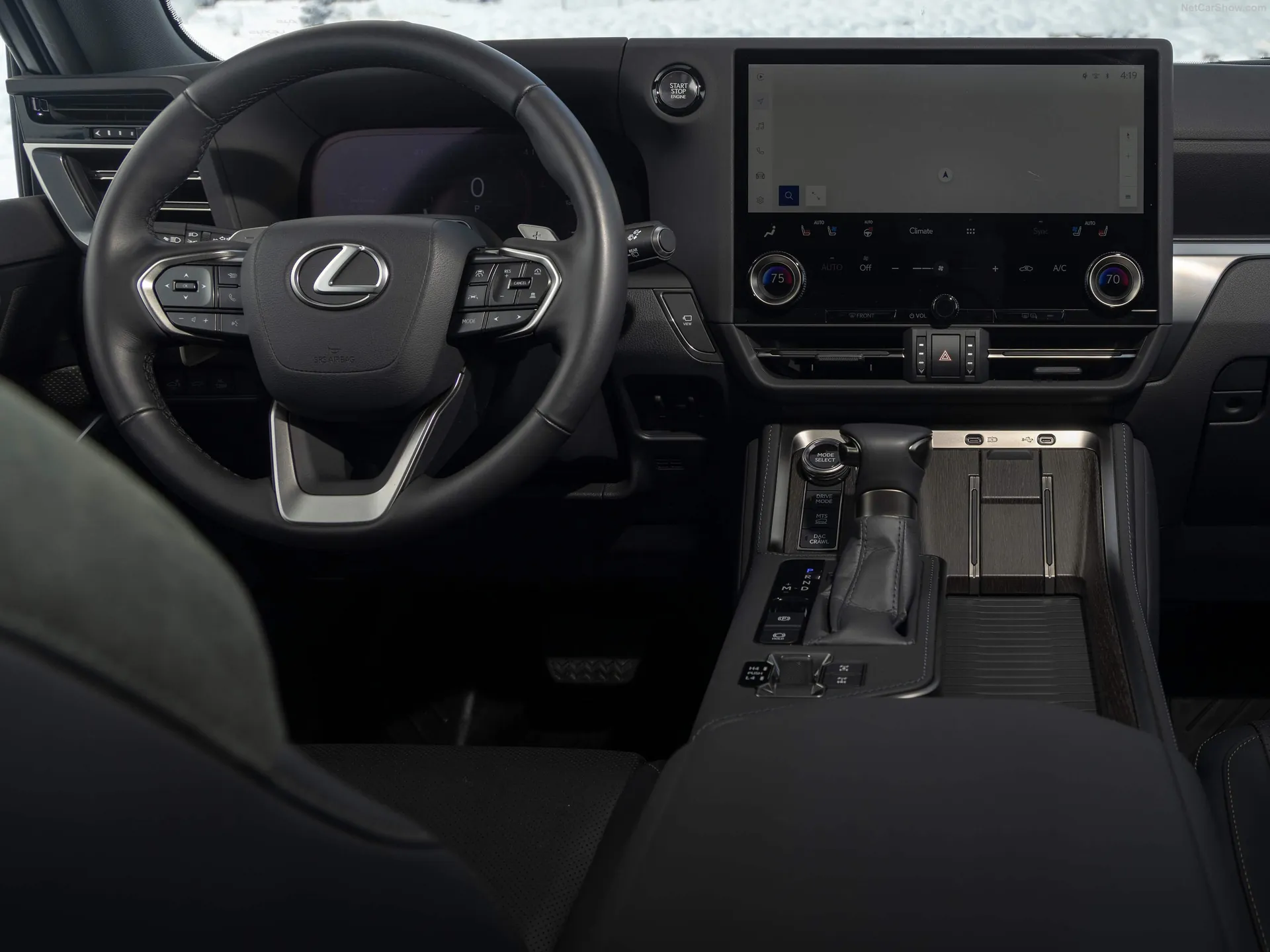 Lexus GX Overtrail (2025) – interiér