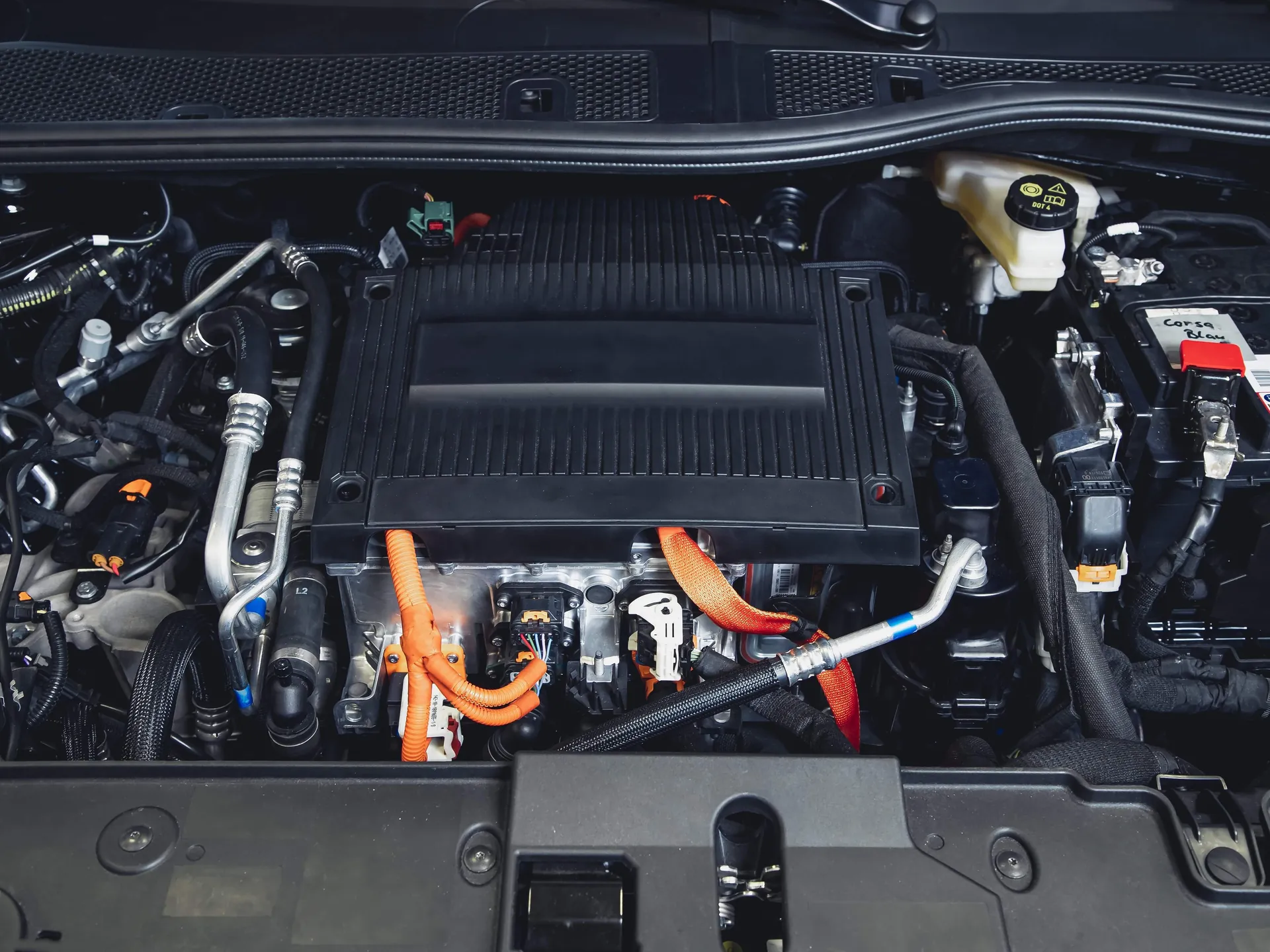 Vauxhall Corsa-e (2020) – motorový prostor