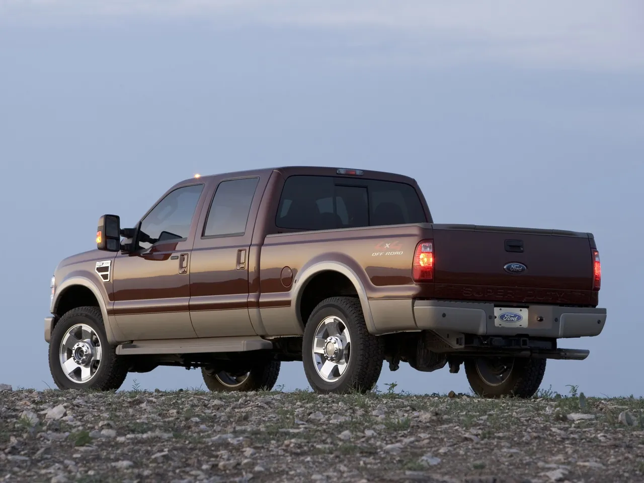 Ford F-250 Super Duty (2008) – zadní tříčtvrteční pohled