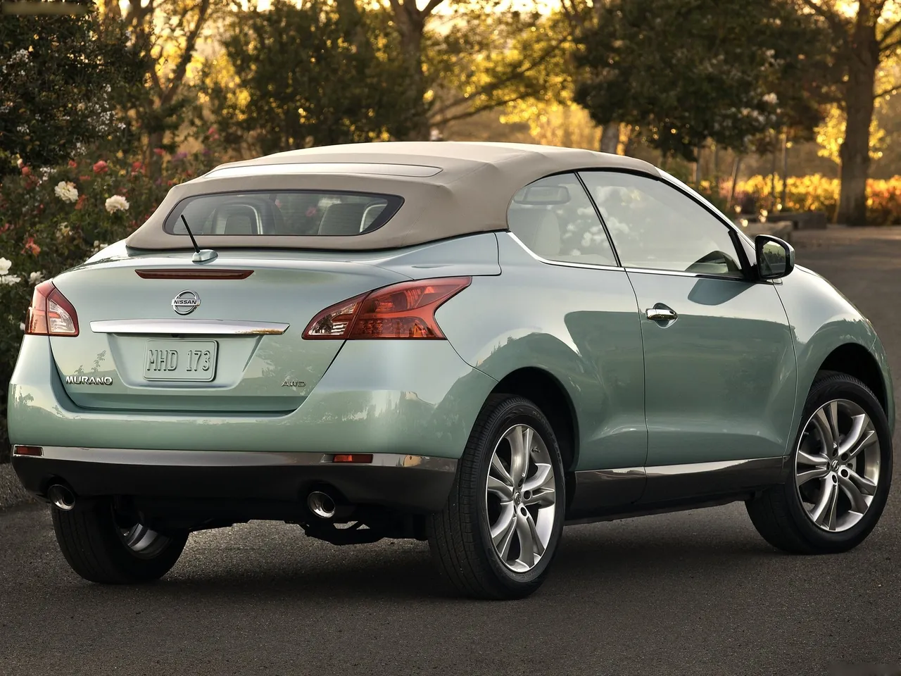 Nissan Murano CrossCabriolet (2011) – zadní tříčtvrteční pohled