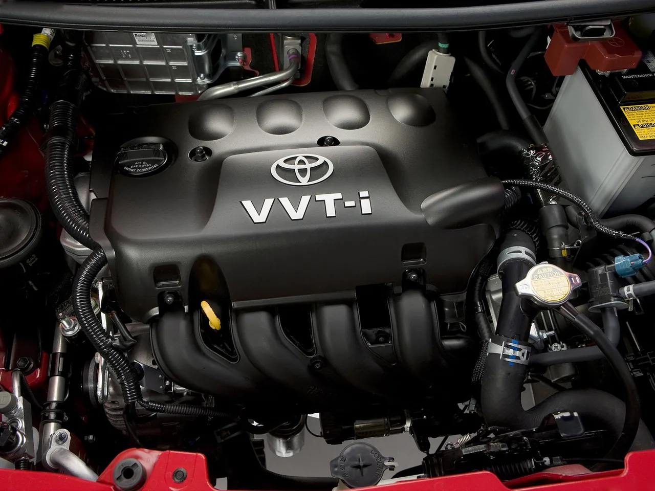 Toyota Yaris 3-door (2009) – motorový prostor
