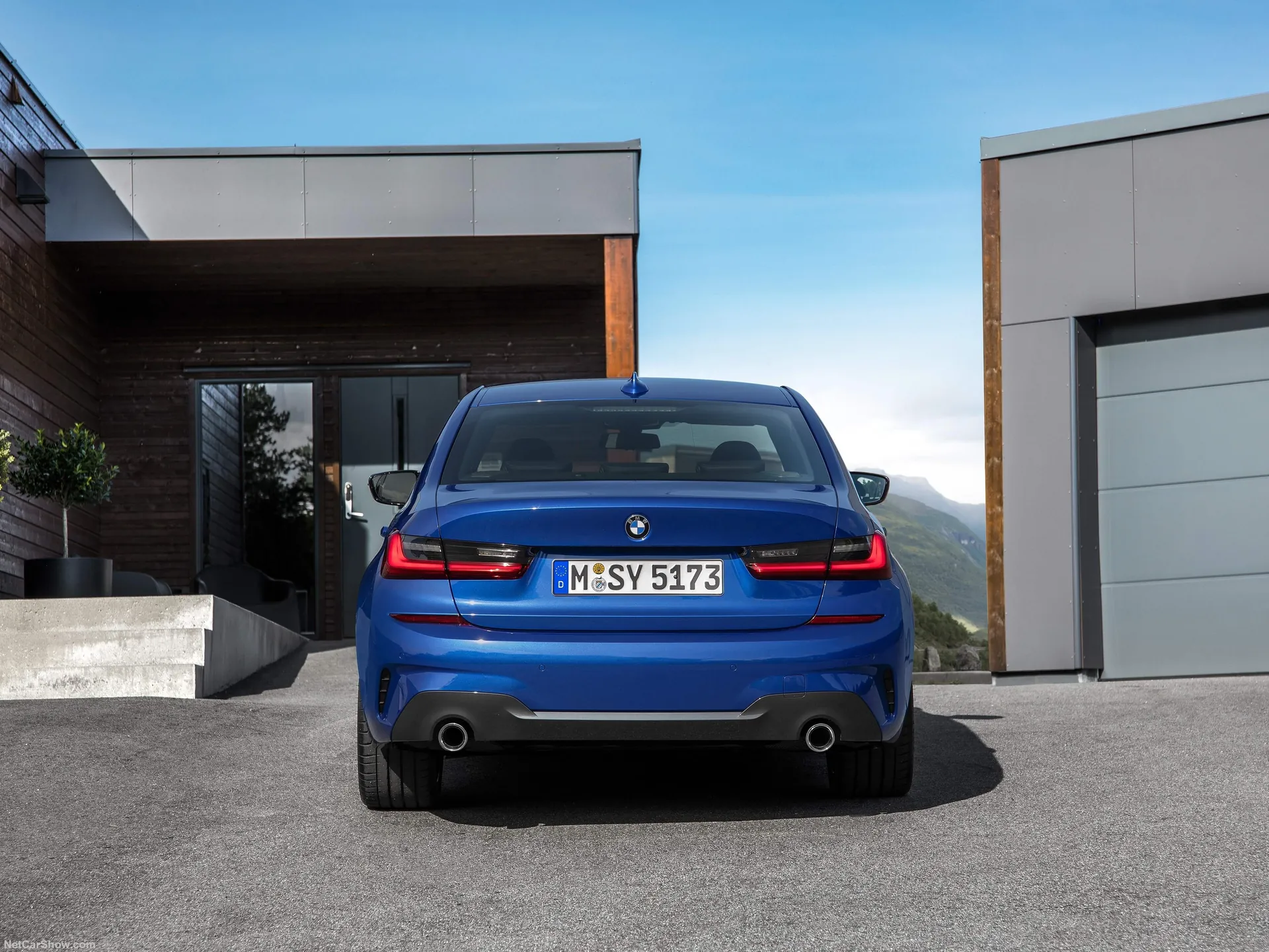 BMW 3-Series (2019) – zezadu