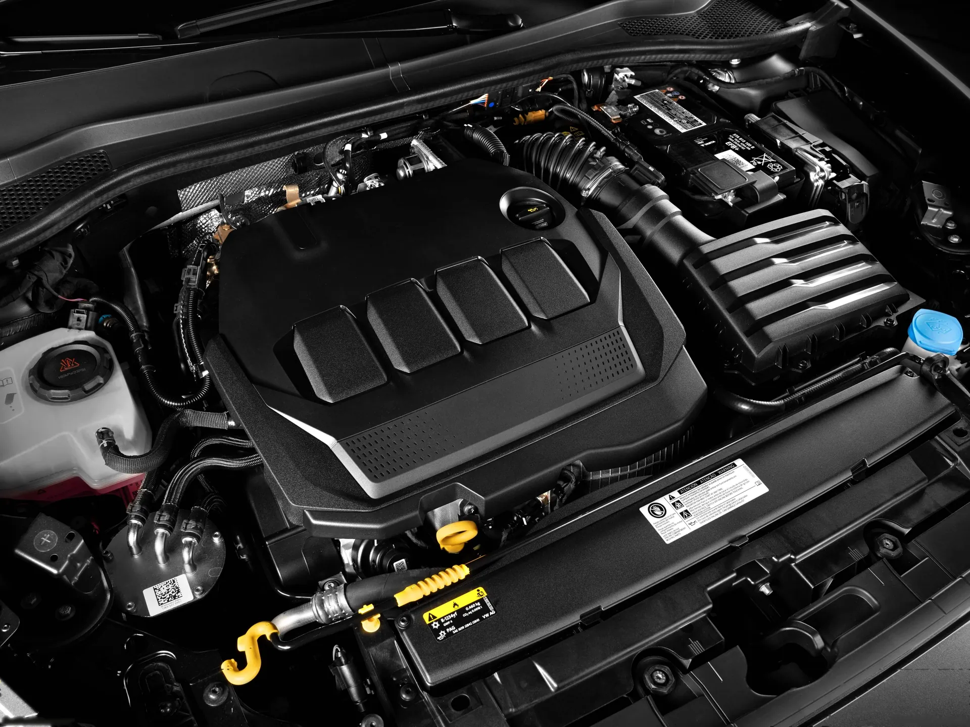 Seat Leon (2020) – motorový prostor
