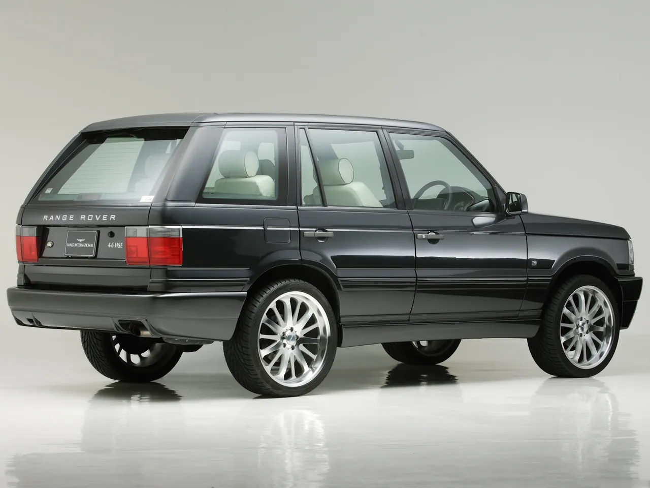 Wald Land Rover Range Rover Mk II (2005) – zadní tříčtvrteční pohled