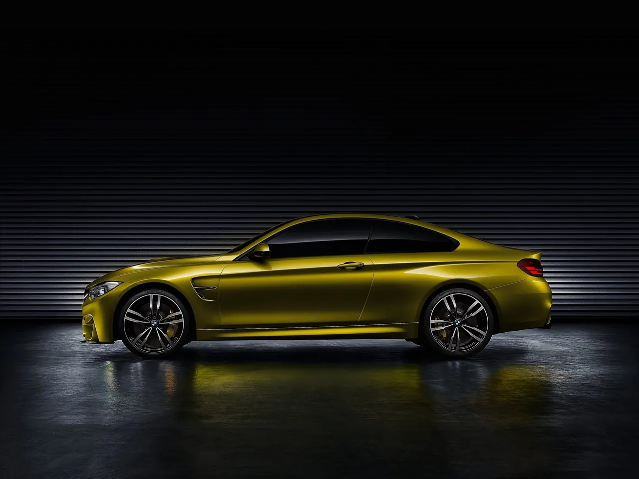 BMW M4 Coupe Concept (2013) – boční profil