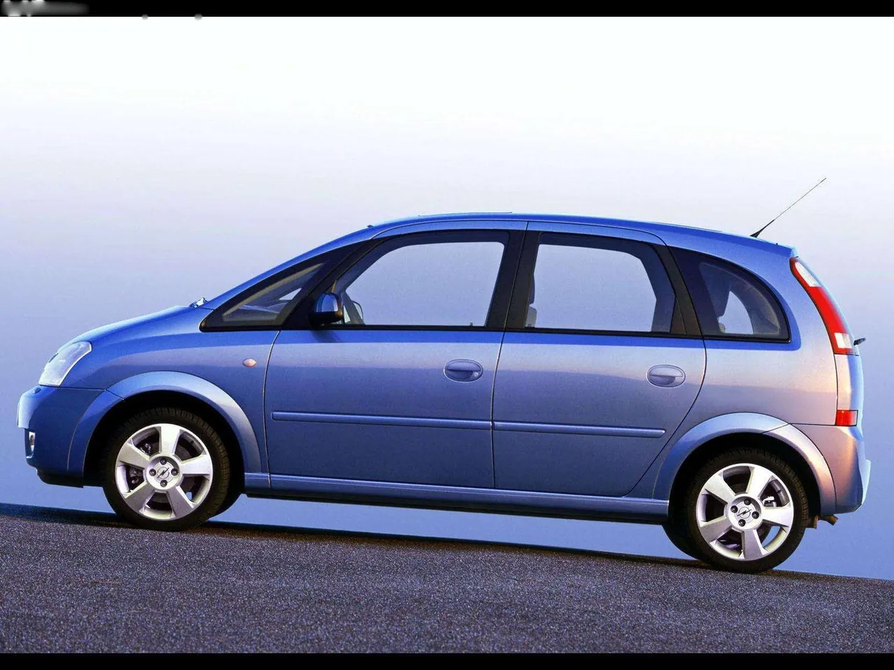 Opel Meriva (2003) – boční profil