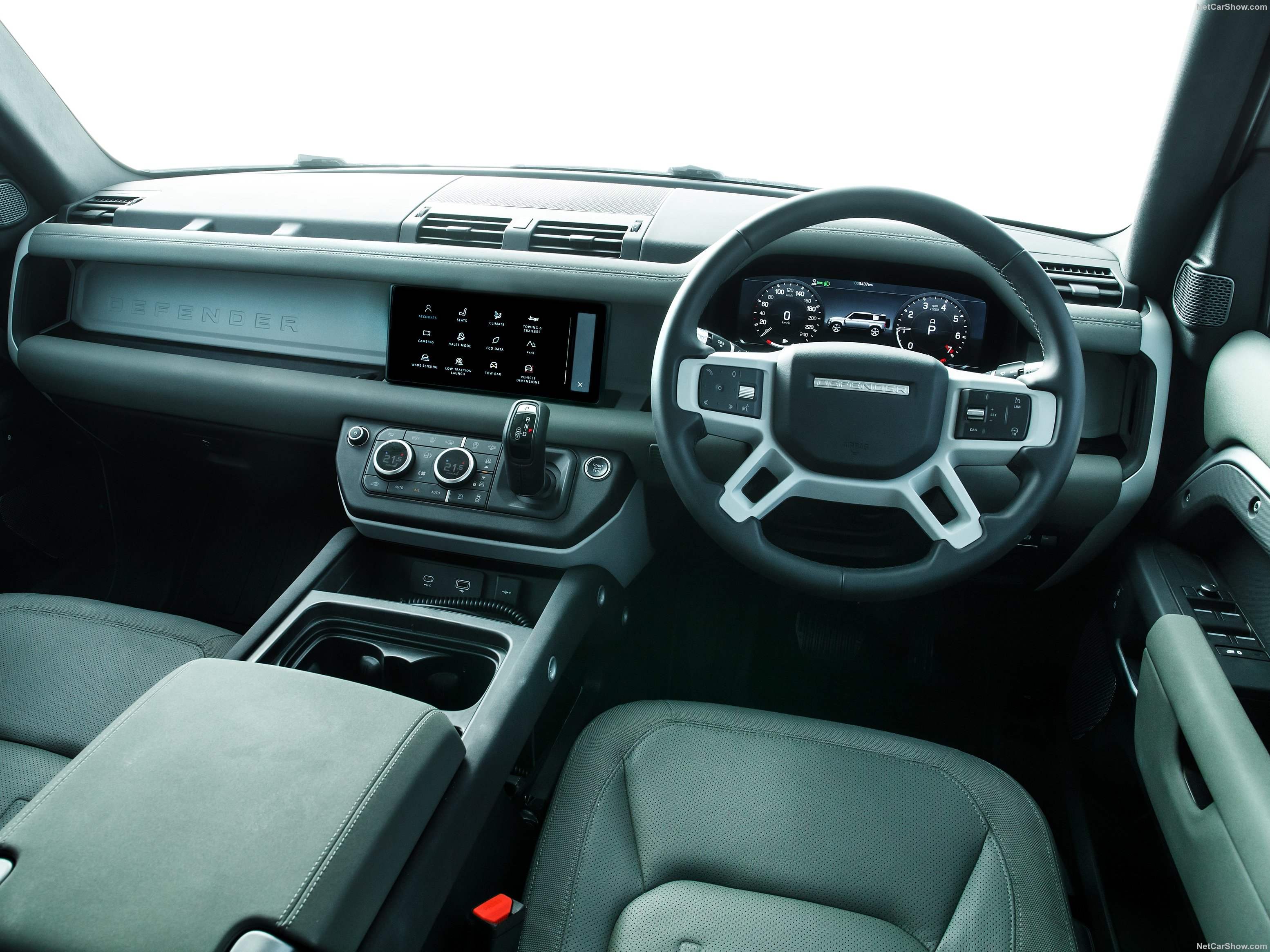 Land Rover Defender 110 (2020) – interiér