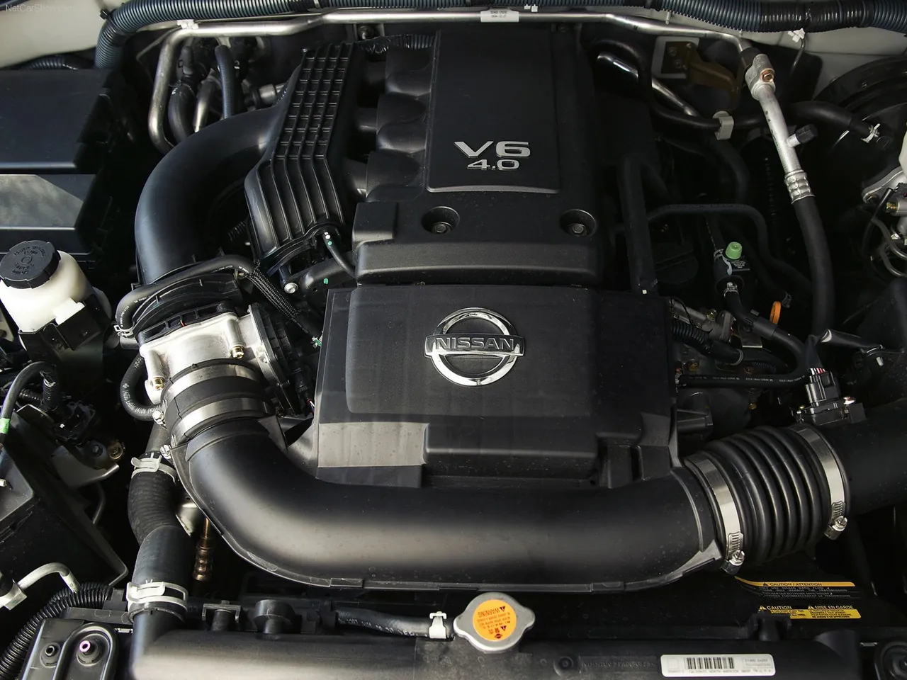 Nismo Nissan Frontier Crew Cab (2005) – motorový prostor