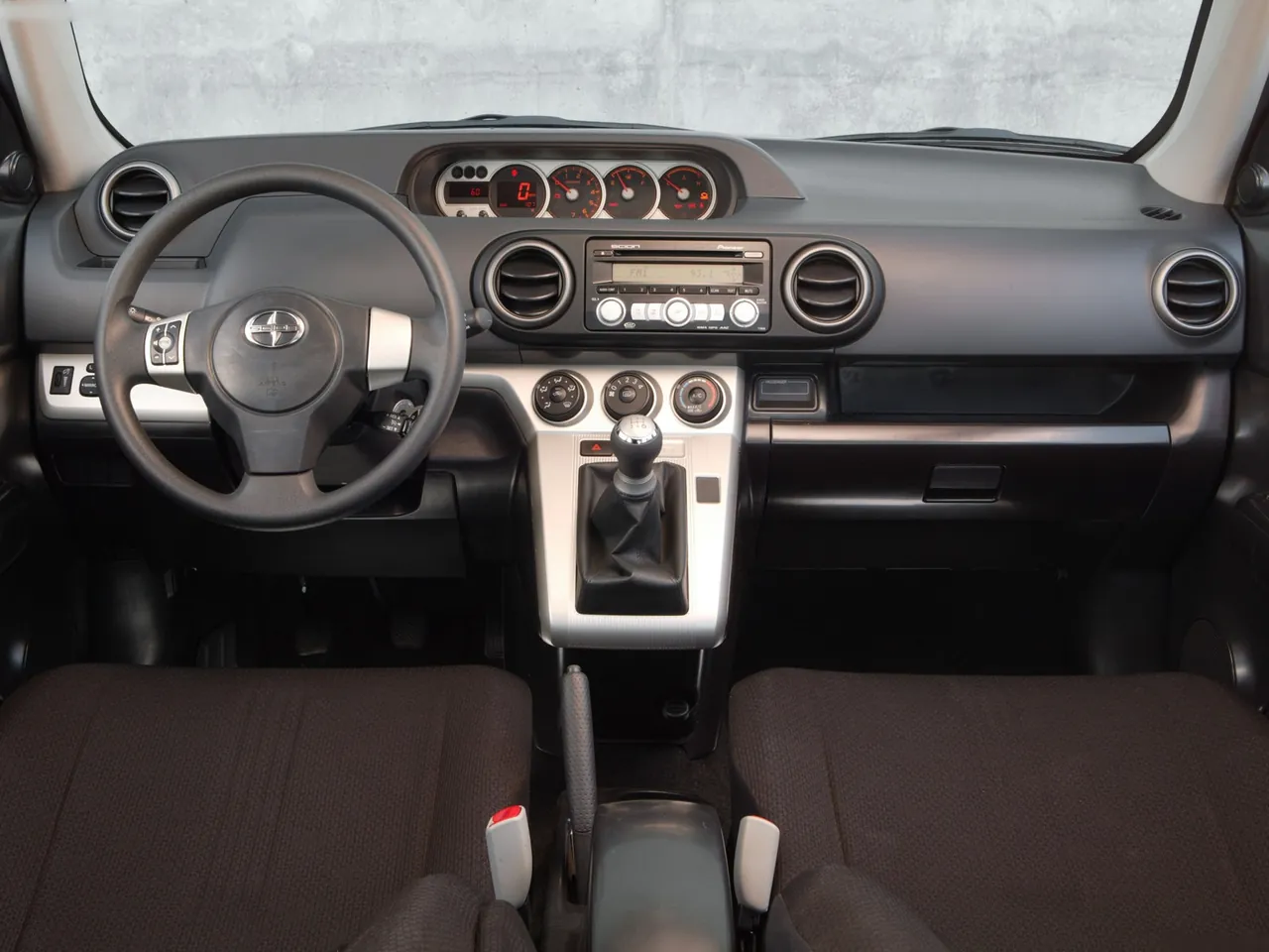 Scion xB (2008) – interiér