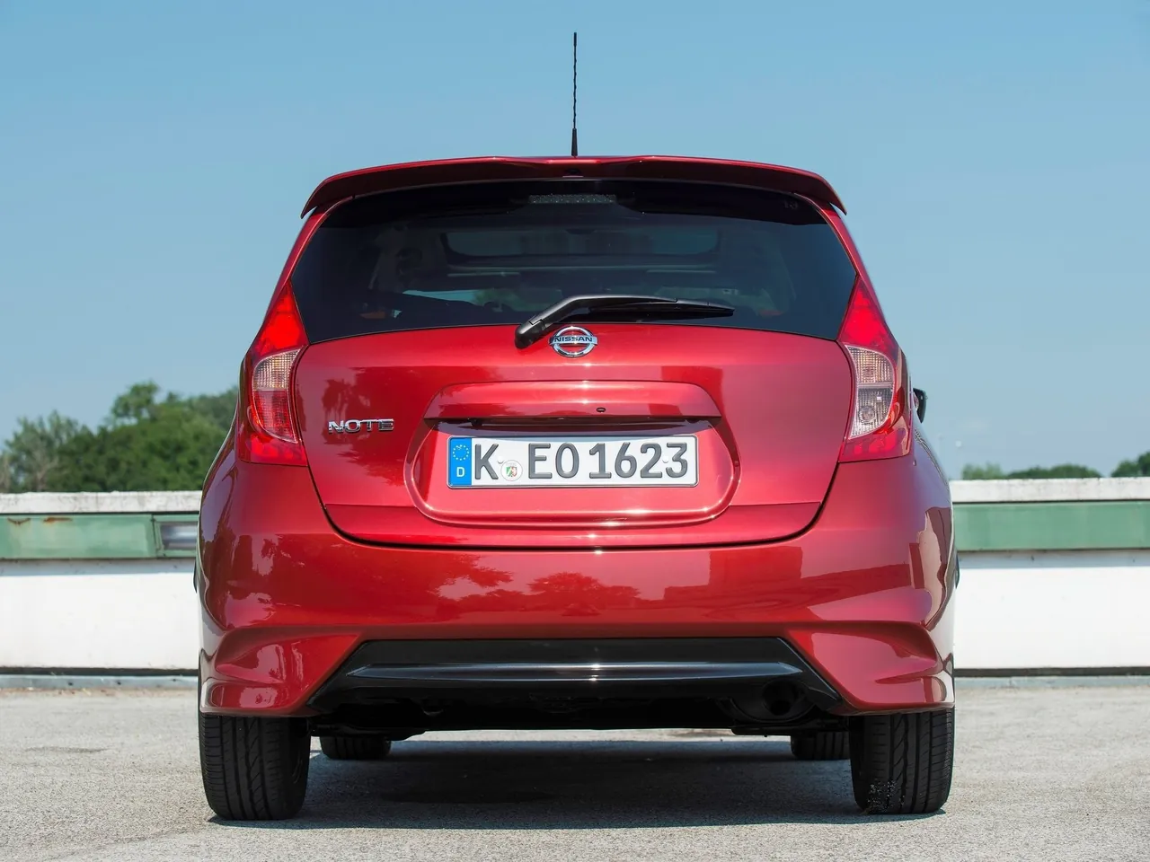 Nissan Note (2014) - Rear
