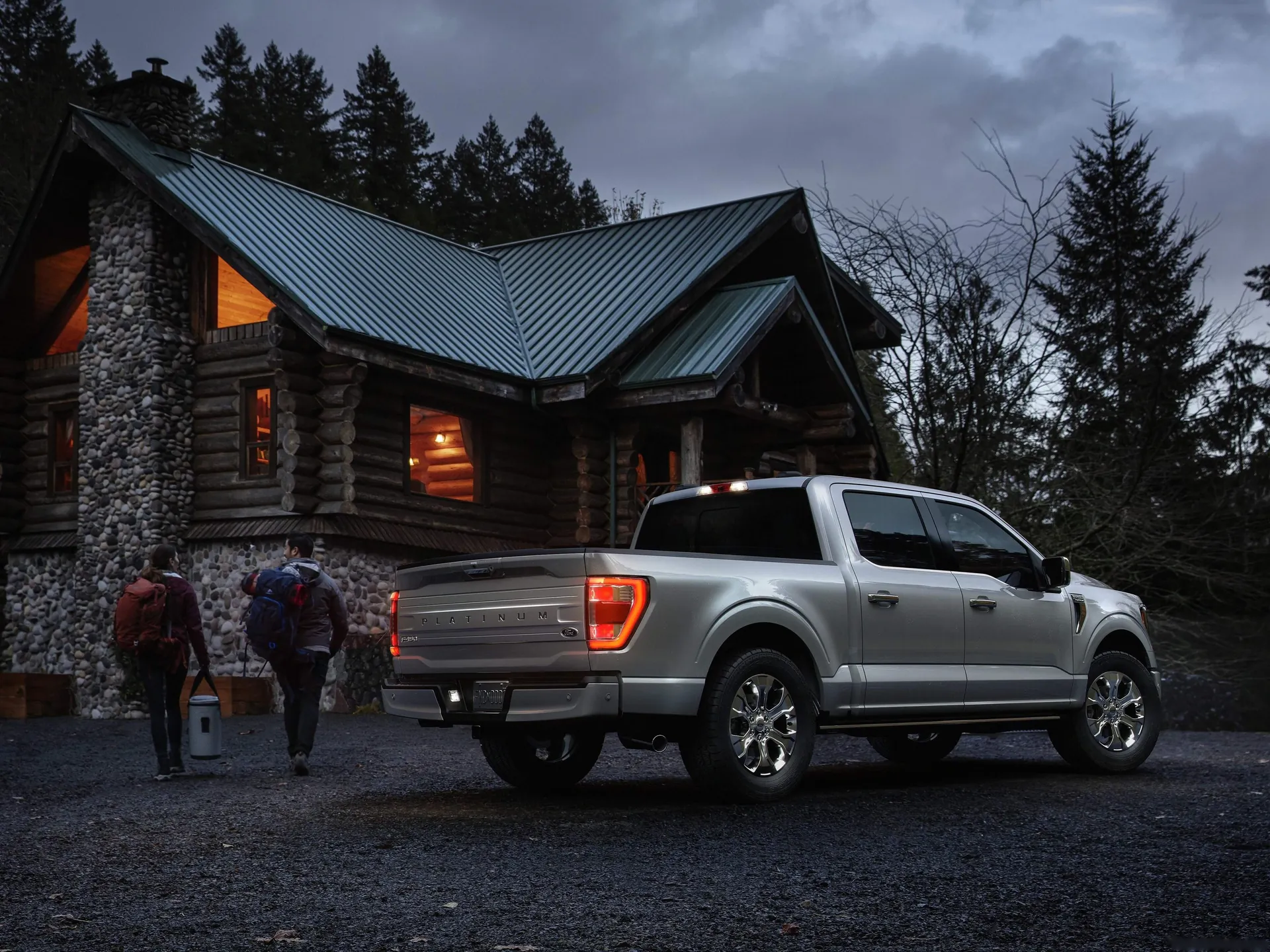 Ford F-150 (2021) – zadní tříčtvrteční pohled