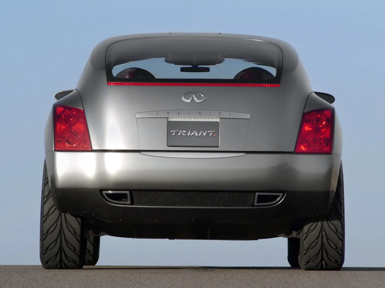 Infiniti Triant Concept (2003) – zezadu
