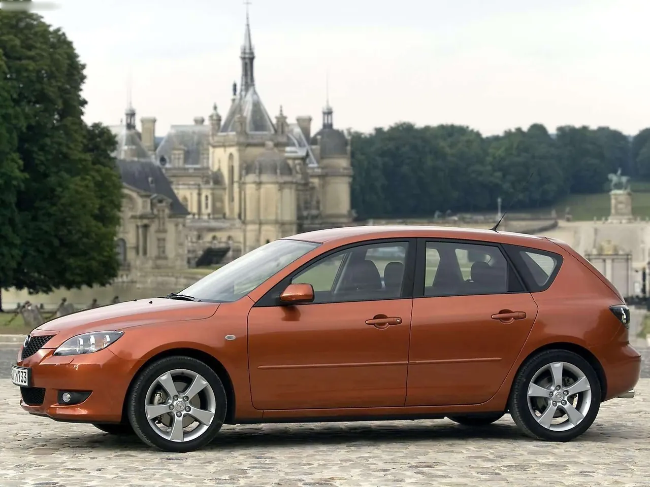 Mazda 3 5door (2004) – boční profil