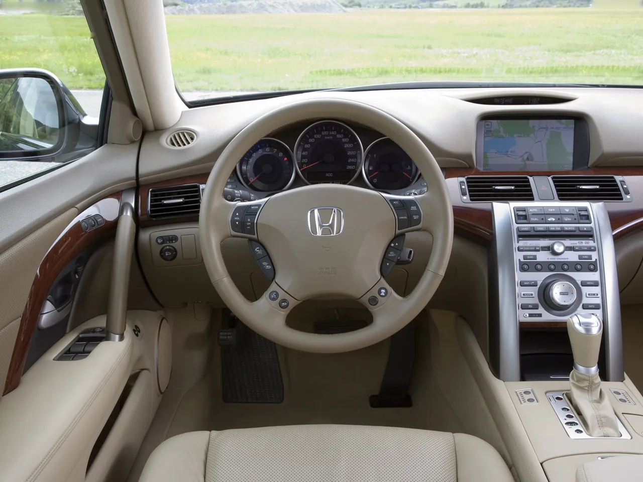 Honda Legend (2006) – interiér