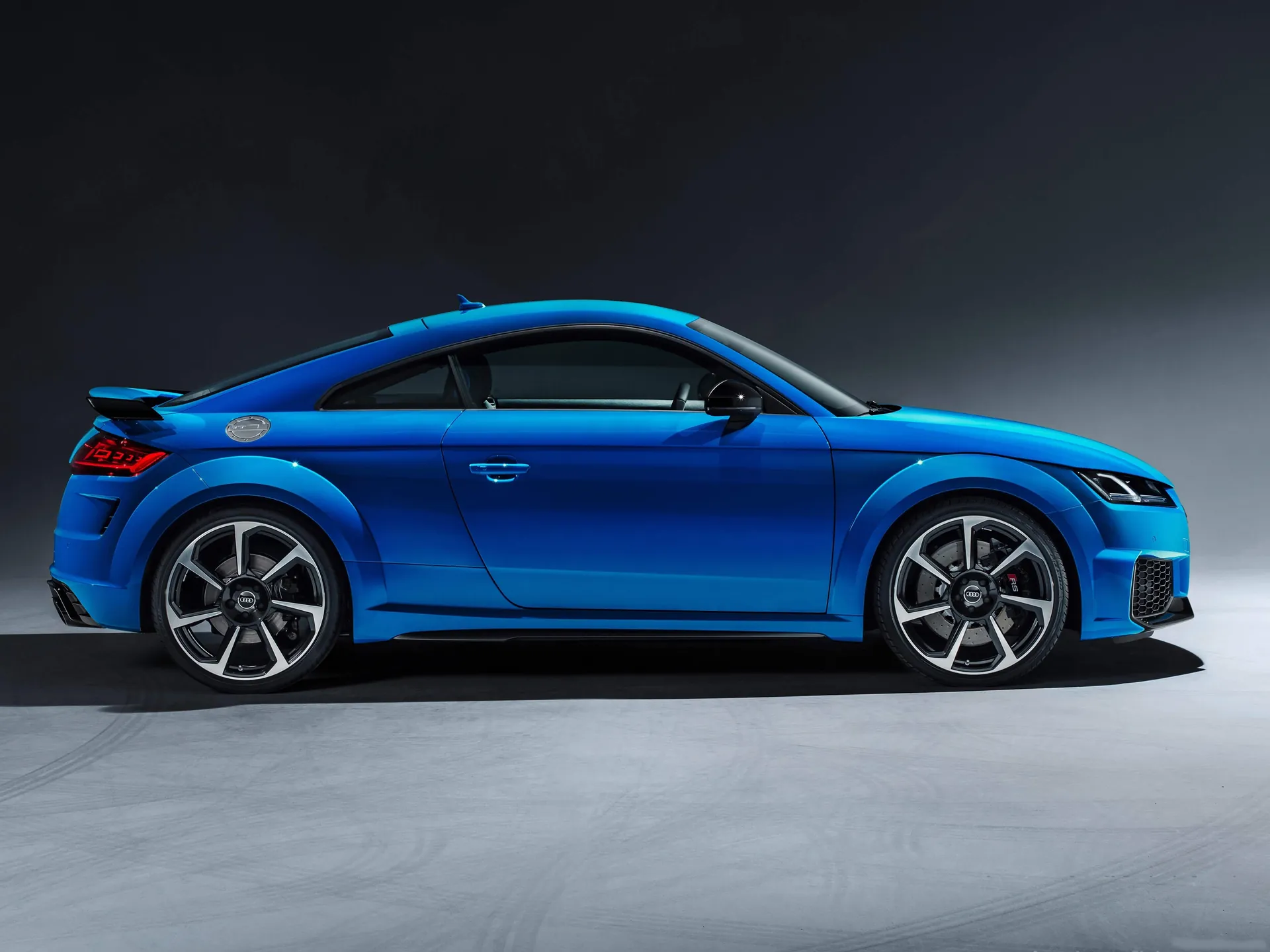 Audi TT RS Coupe (2020) – boční profil