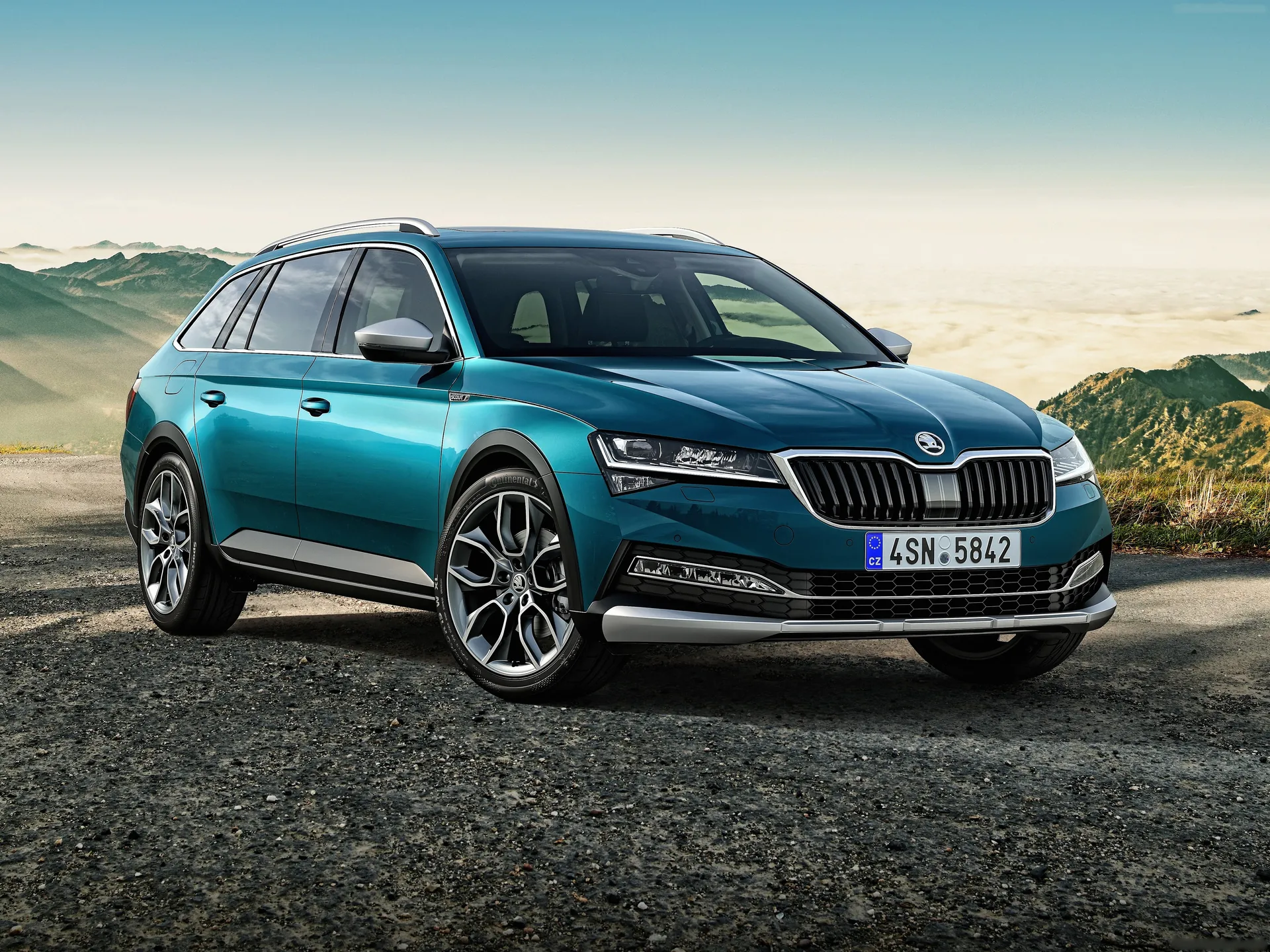 Skoda Superb Scout (2020)