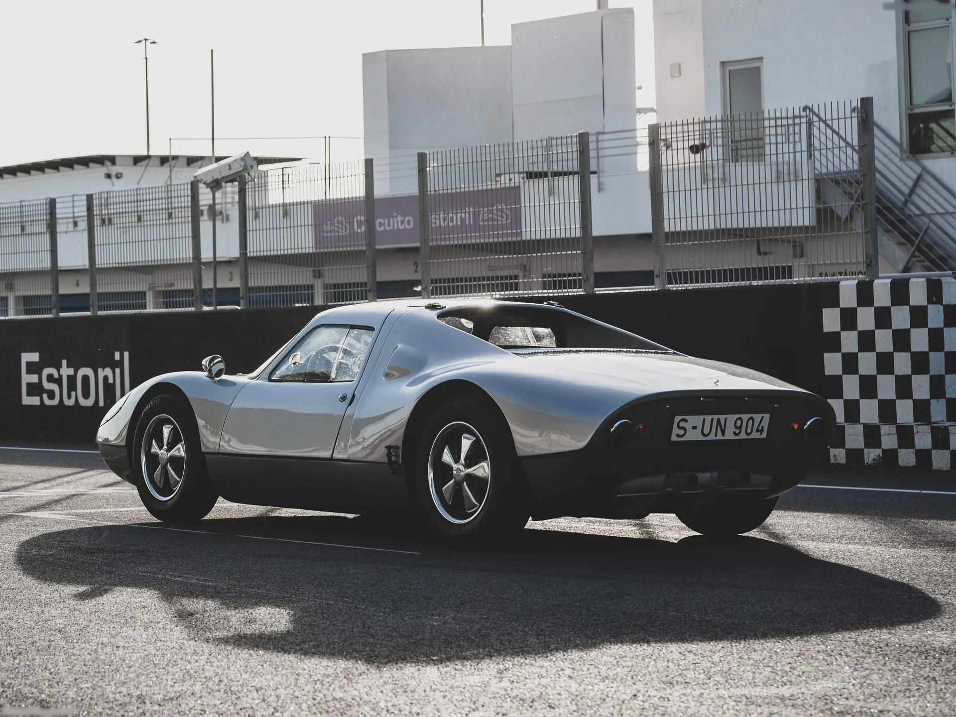 Porsche 904 Carrera GTS (1964) - Rear Three-Quarter