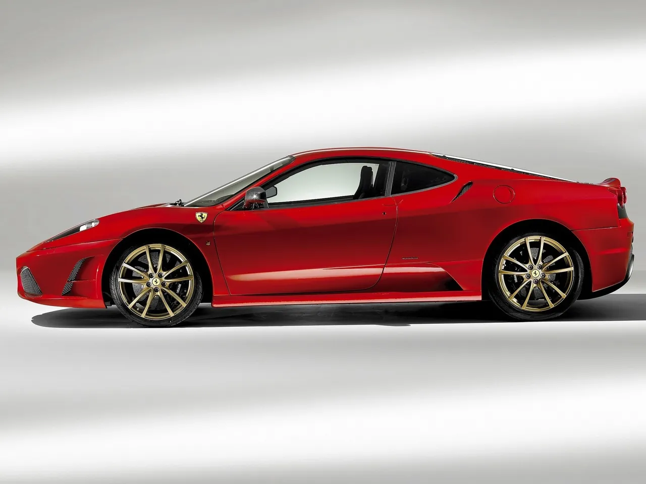Ferrari 430 Scuderia (2008) – boční profil