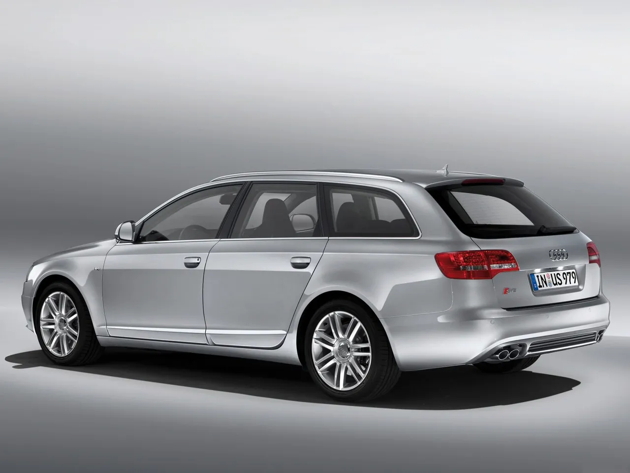 Audi S6 Avant (2009) – zadní tříčtvrteční pohled