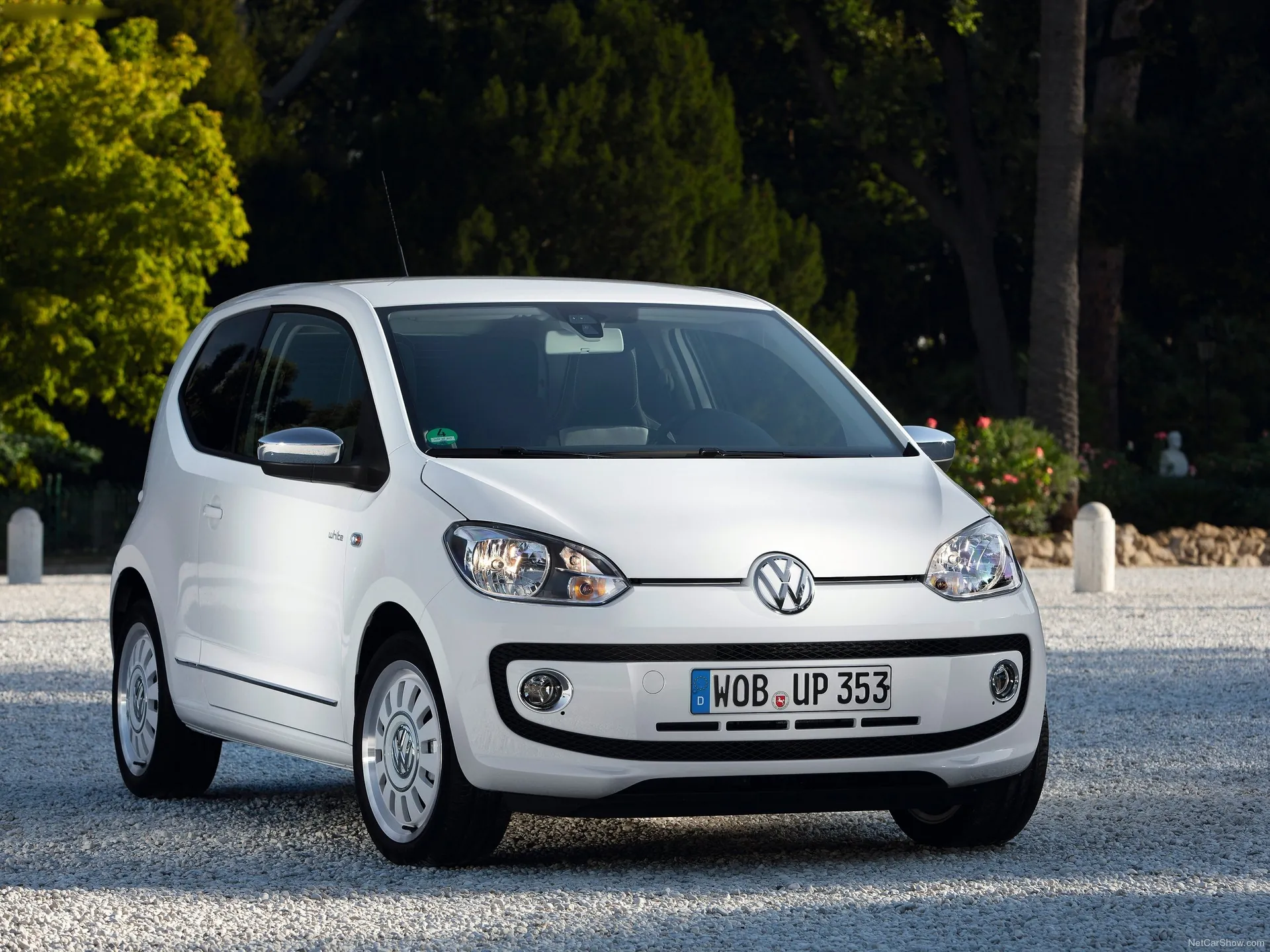 Volkswagen Up (2013)
