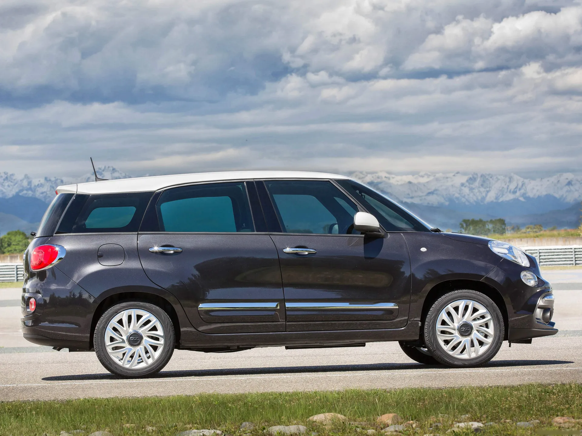 Fiat 500L Wagon (2018) – boční profil