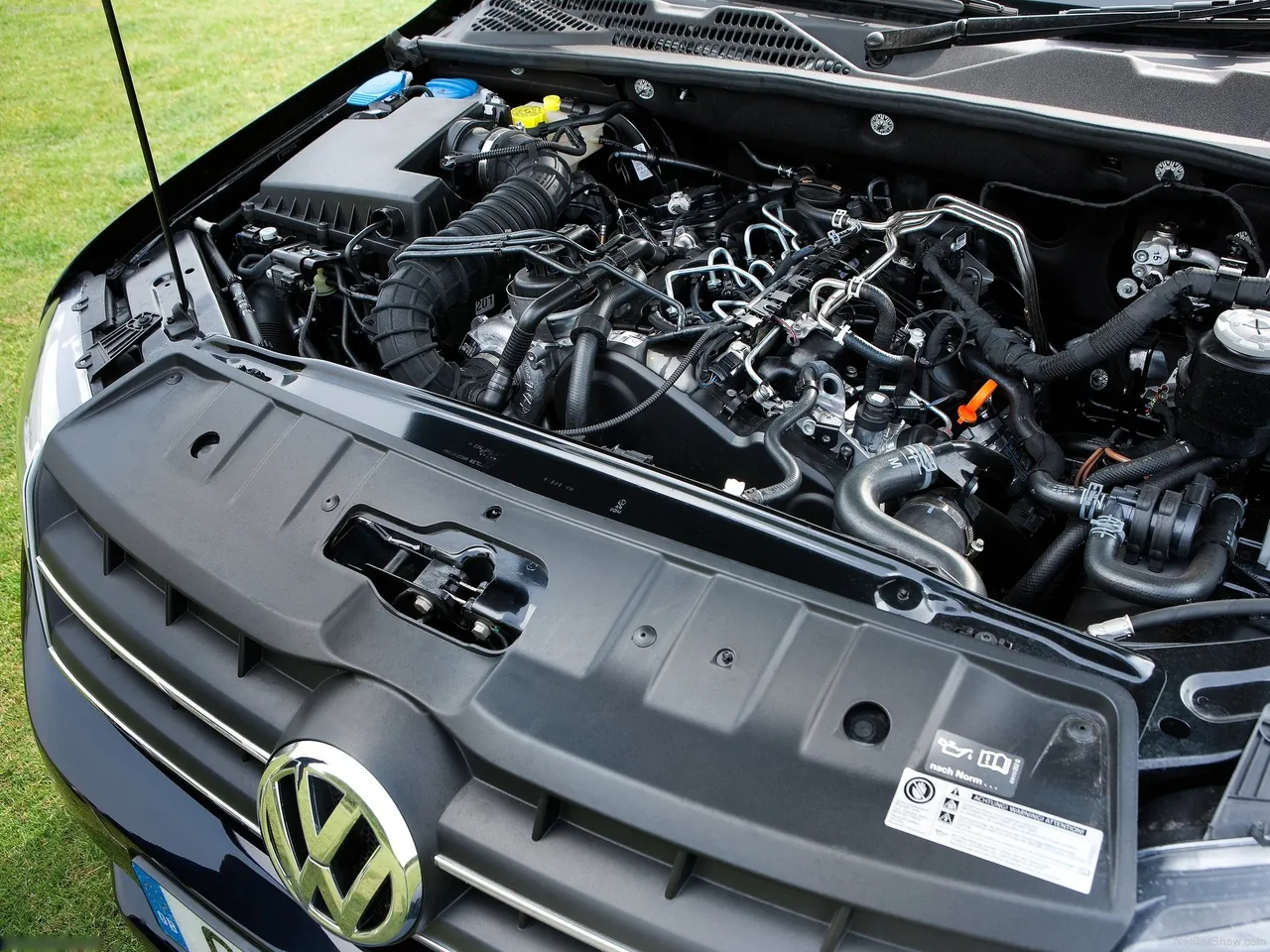 Volkswagen Amarok (2011) – motorový prostor