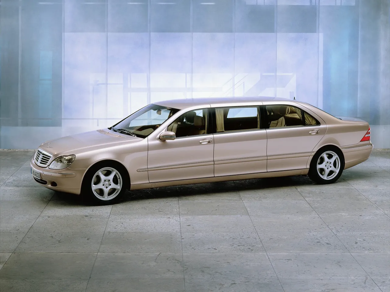 Mercedes-Benz S-Class Pullman Limousine W220 (2001)