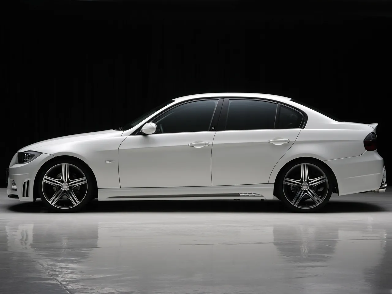 Wald BMW 3-Series (2008) – boční profil