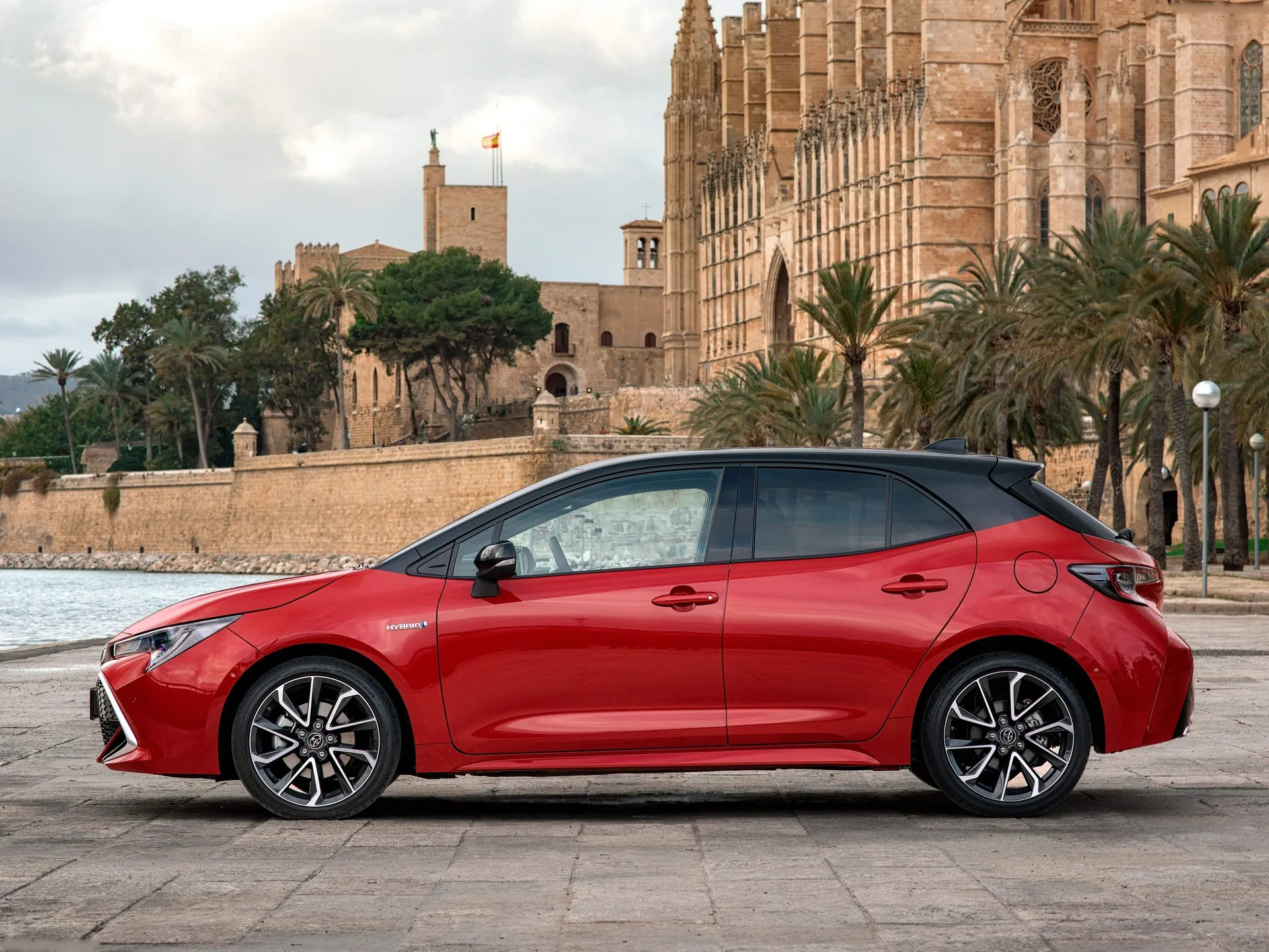 Toyota Corolla Hatchback [EU] (2019) - Side Profile