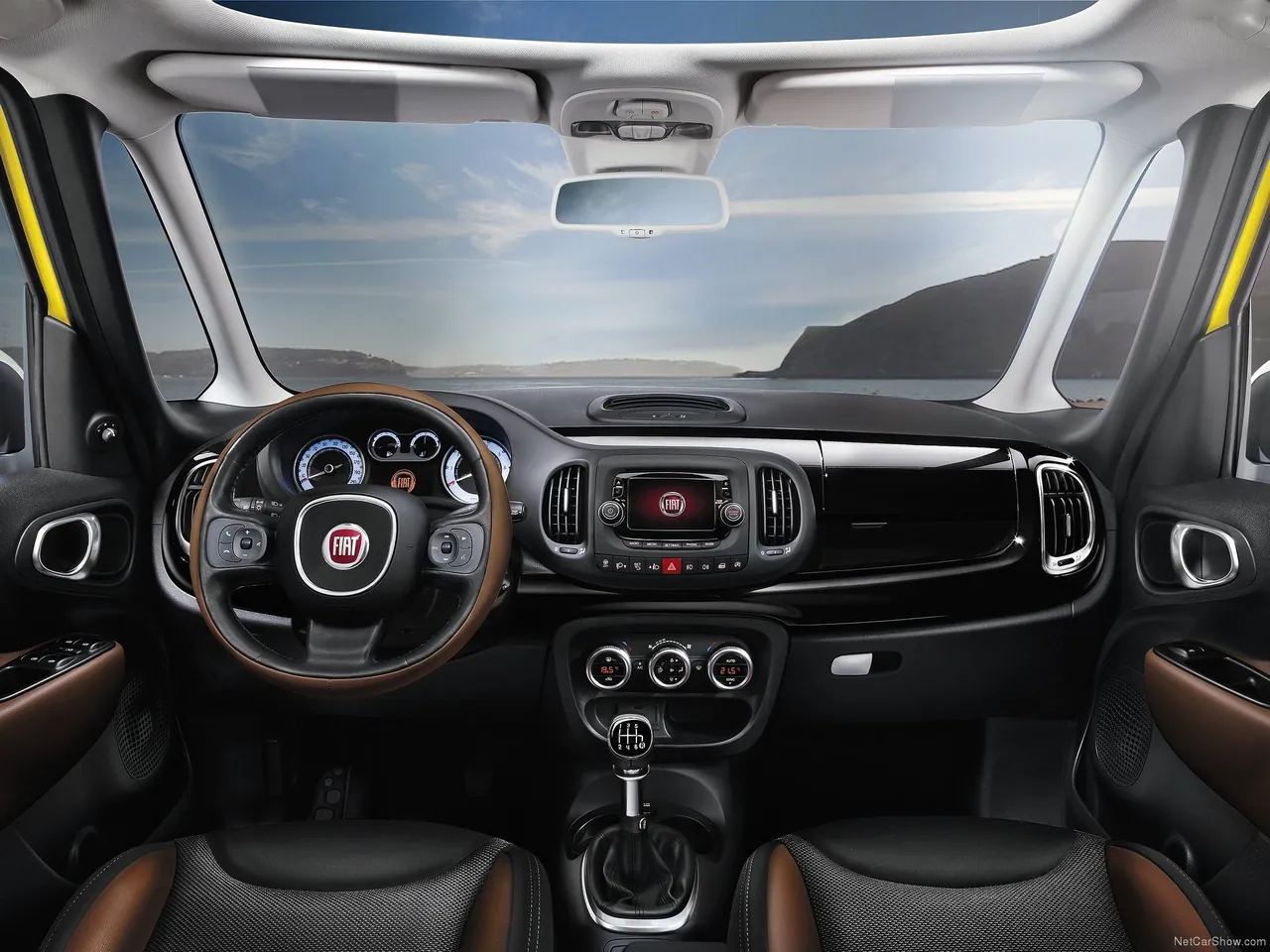 Fiat 500L Trekking (2014) – interiér