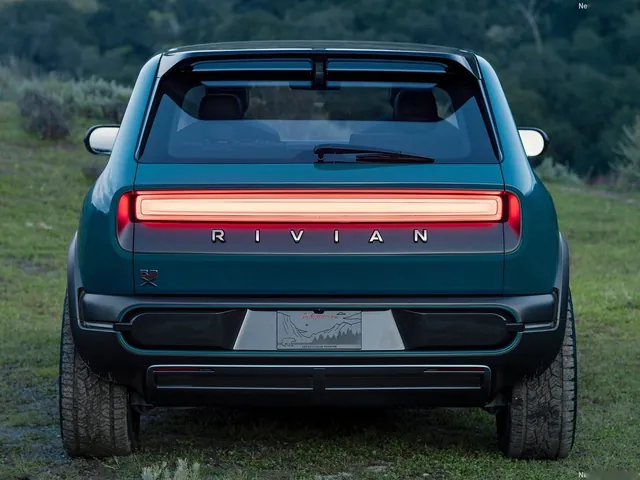 Rivian R3X (2027)