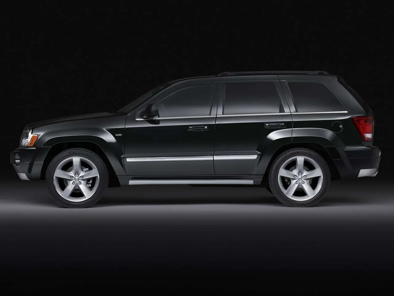Startech Jeep Grand Cherokee (2005) – boční profil