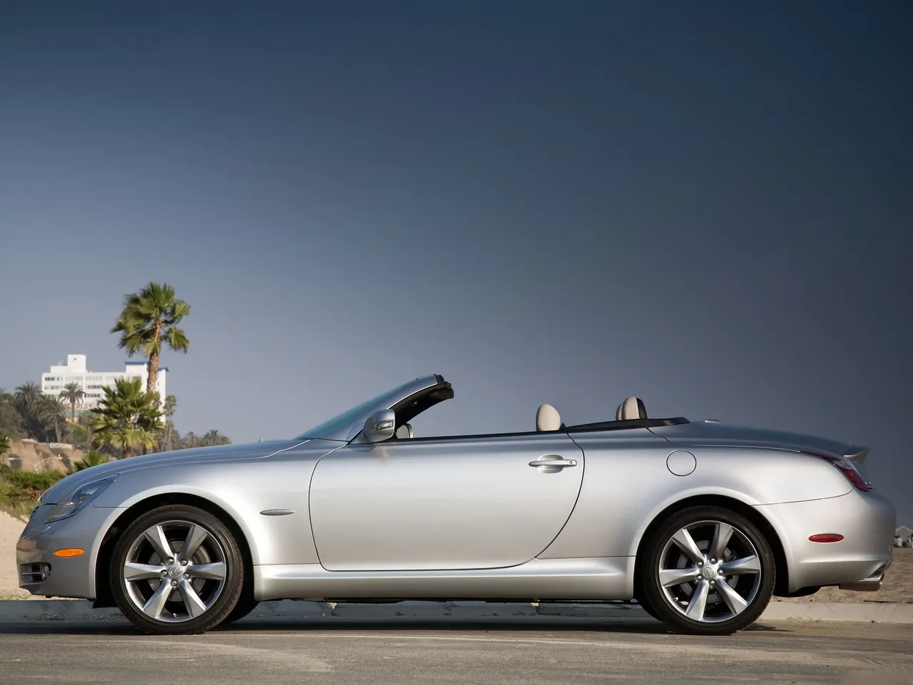 Lexus SC 430 (2010) – boční profil