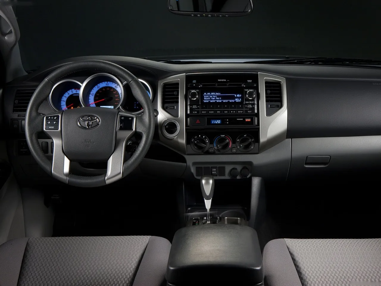 Toyota Tacoma (2012) – interiér