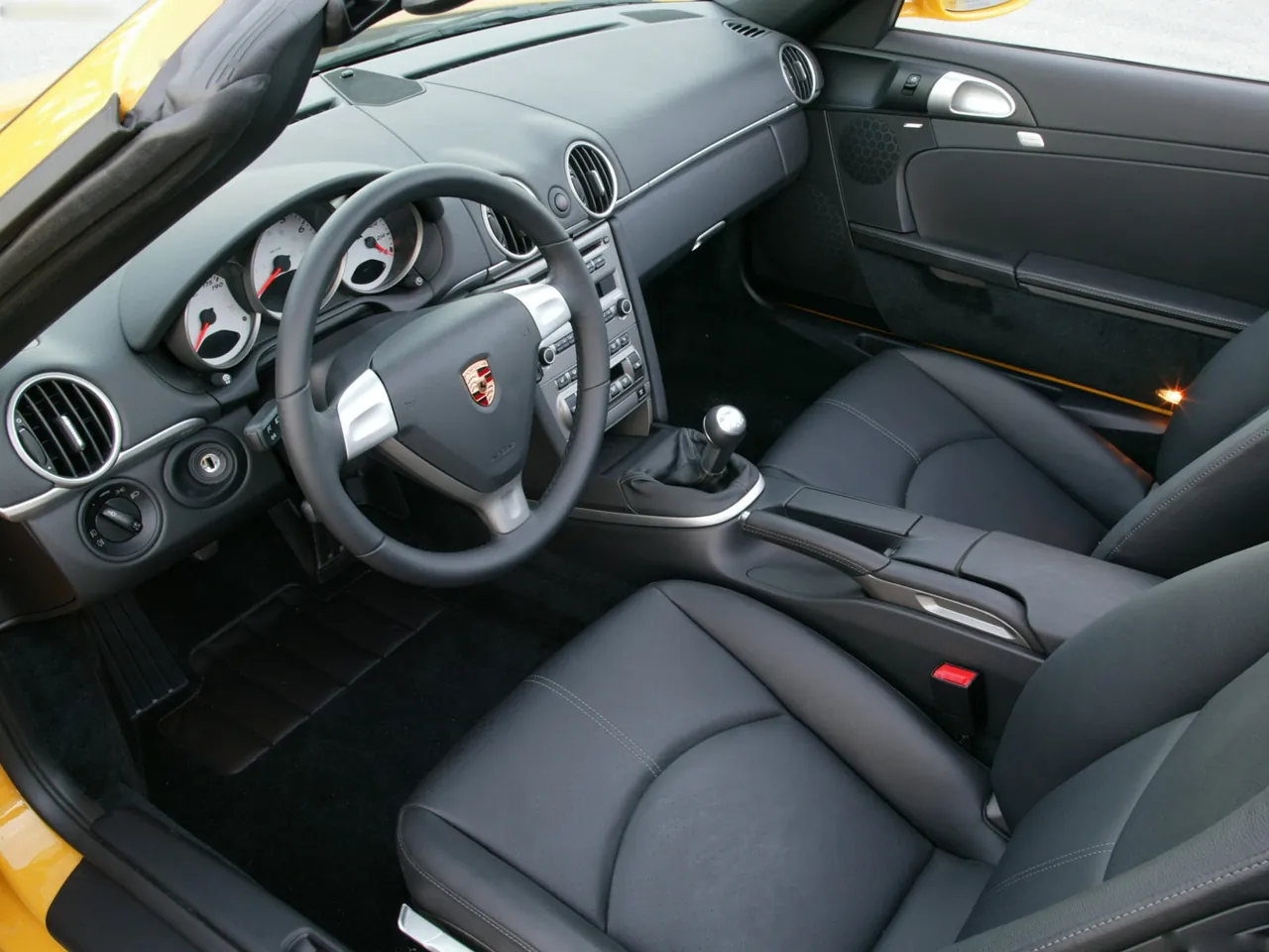 Porsche Boxster S (2006) - Interior
