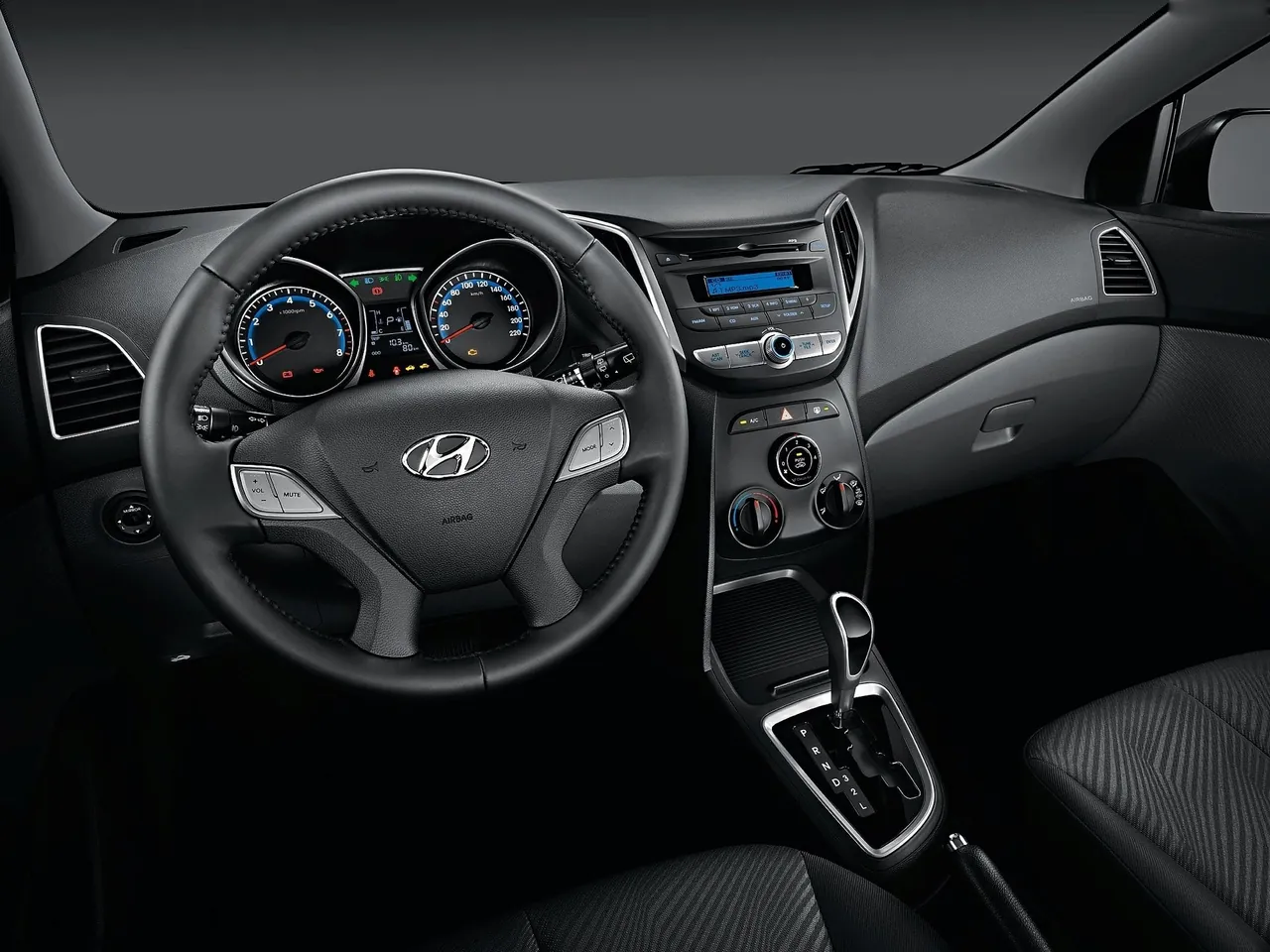 Hyundai HB20 (2013) – interiér