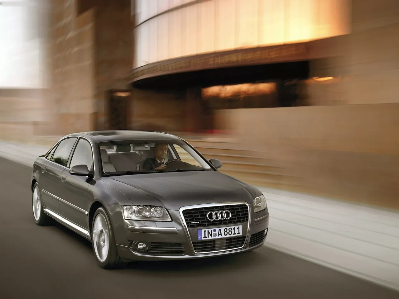 Audi A8L 4.2 TDI quattro (2005)
