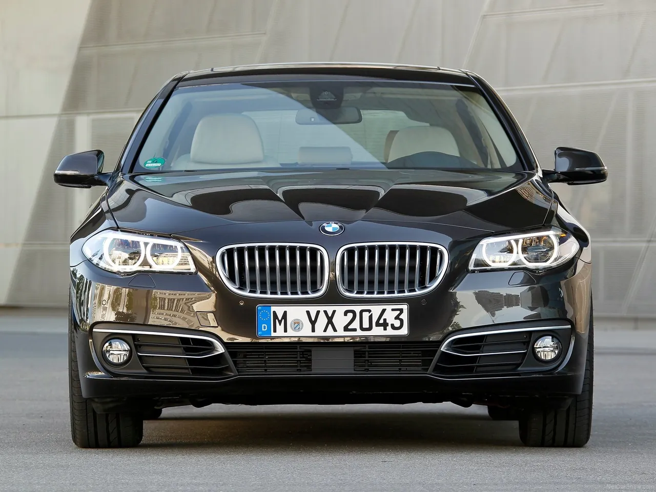 BMW 5-Series Touring (2014) – zepředu