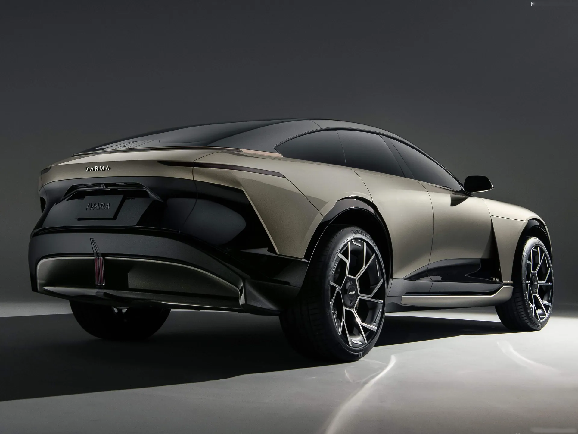 Karma Ivara Concept (2024) – zadní tříčtvrteční pohled
