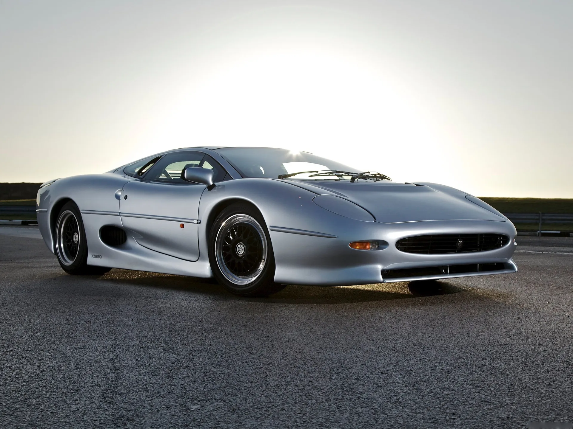 Jaguar XJ220 (1992)