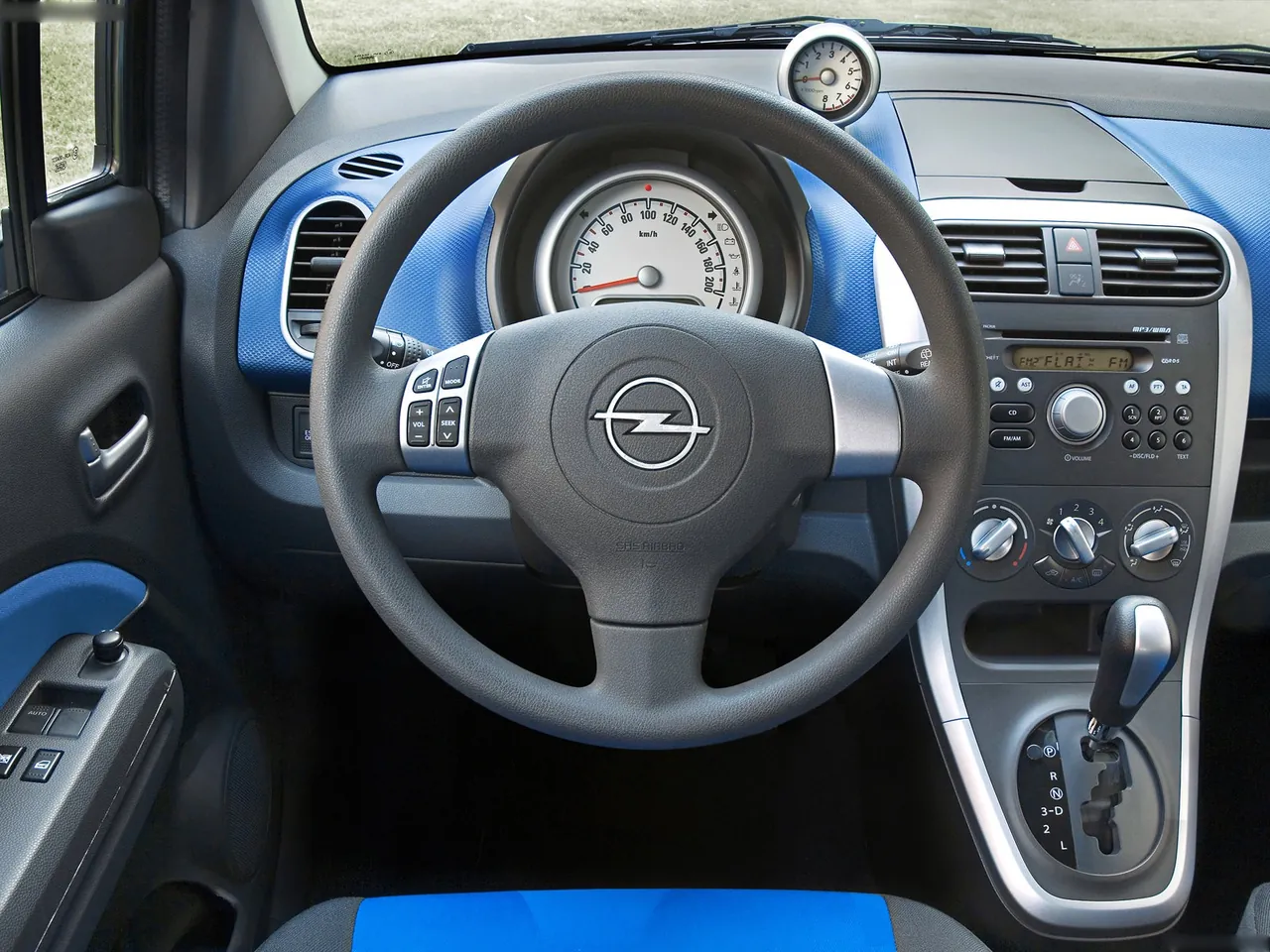 Opel Agila (2008) – interiér