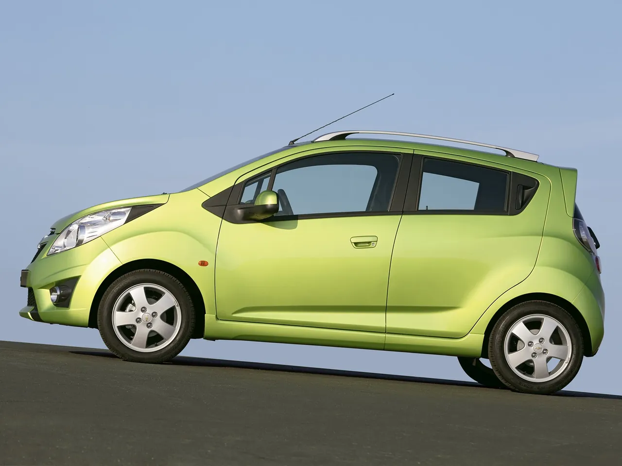Chevrolet Spark (2010) – boční profil