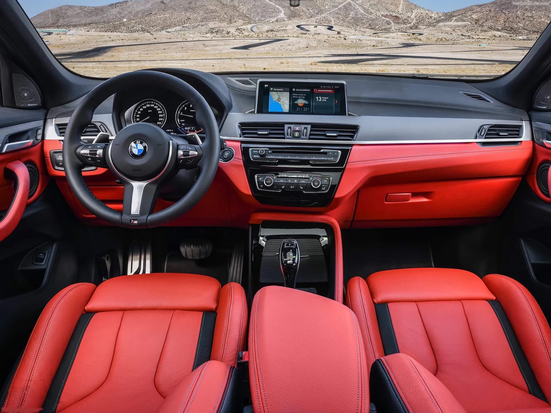 BMW X2 M35i (2019) – interiér
