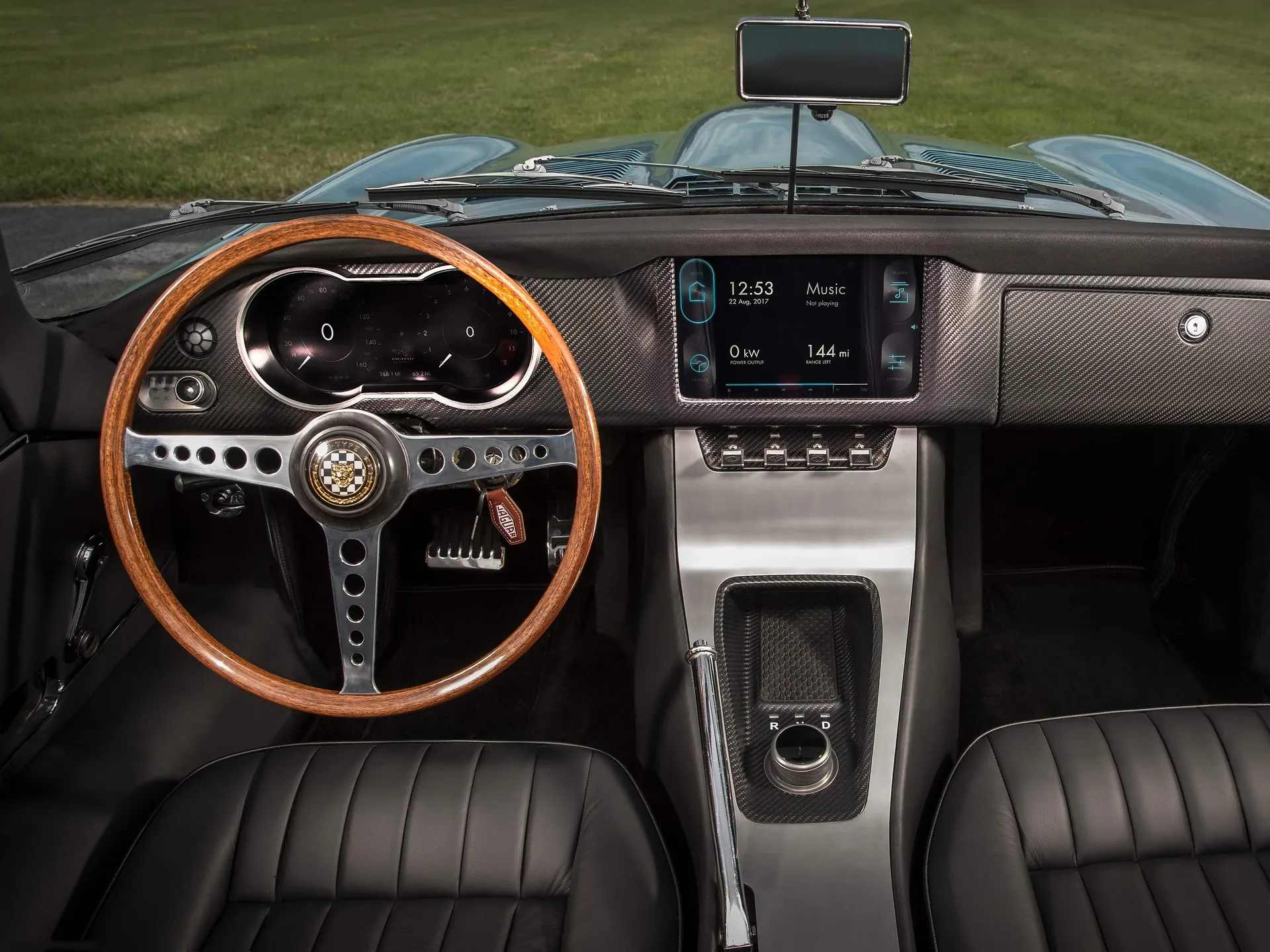 Jaguar E-Type Zero Concept (2017) – interiér