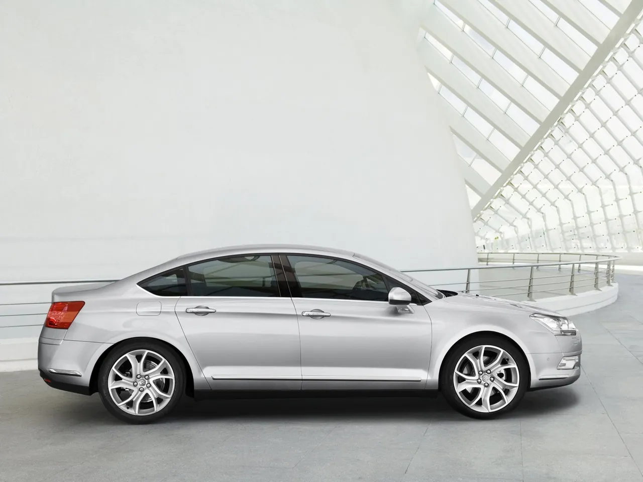Citroen C5 (2008) – boční profil