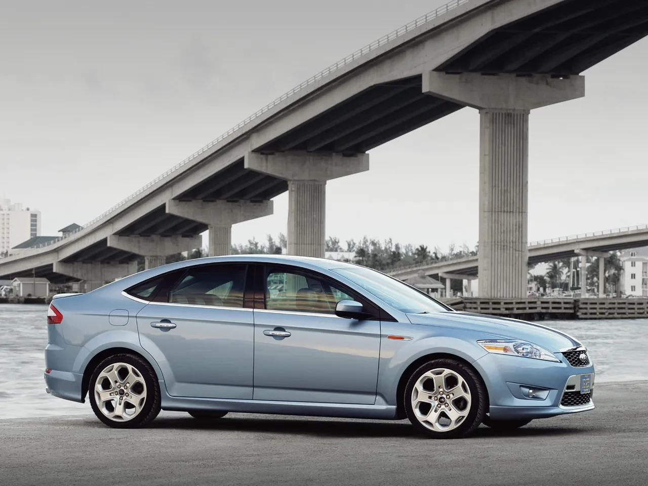 Ford Mondeo Concept (2007) – boční profil