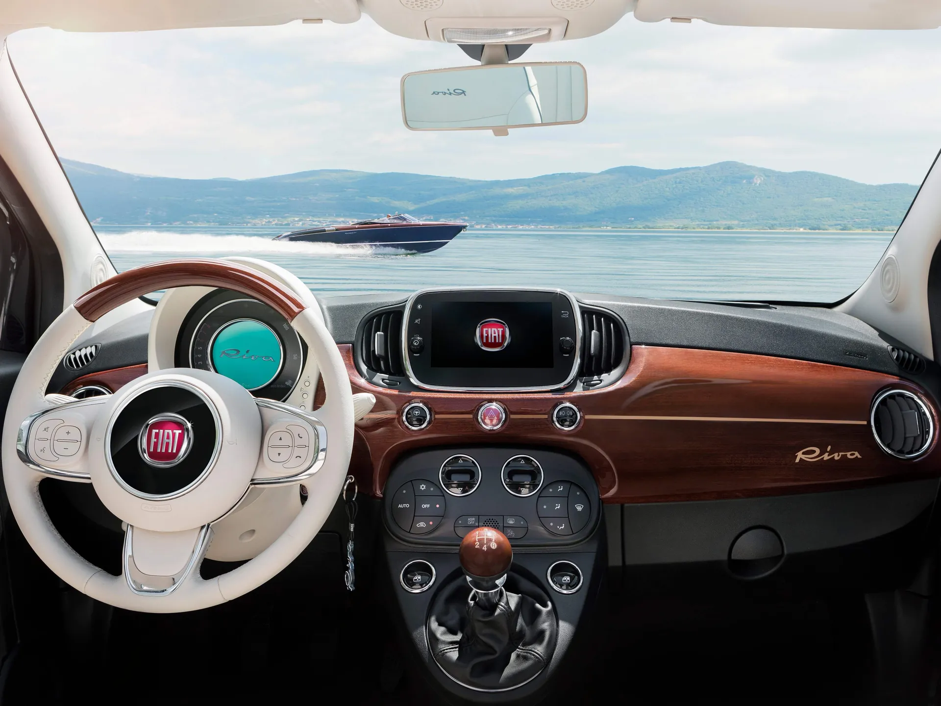 Fiat 500 Riva (2017) – interiér