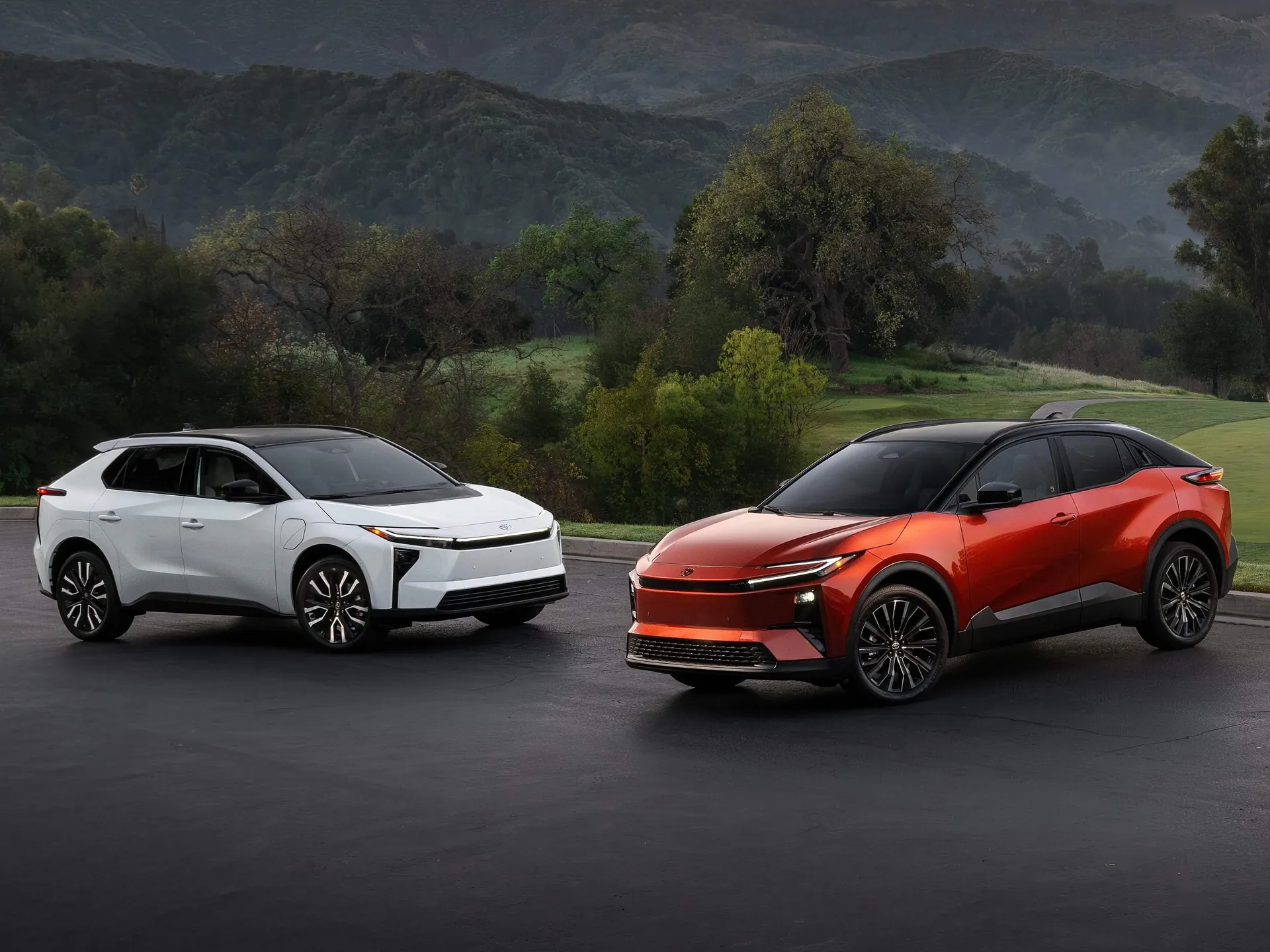 Toyota C-HR BEV [US] (2026) – skupinový snímek
